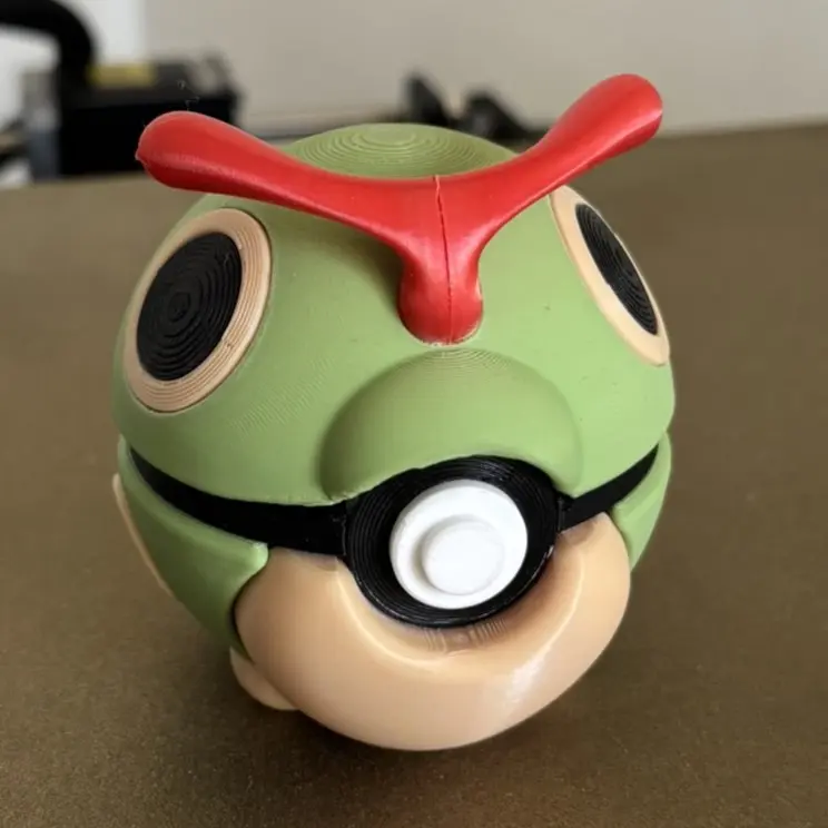 Pokéball Chenipan